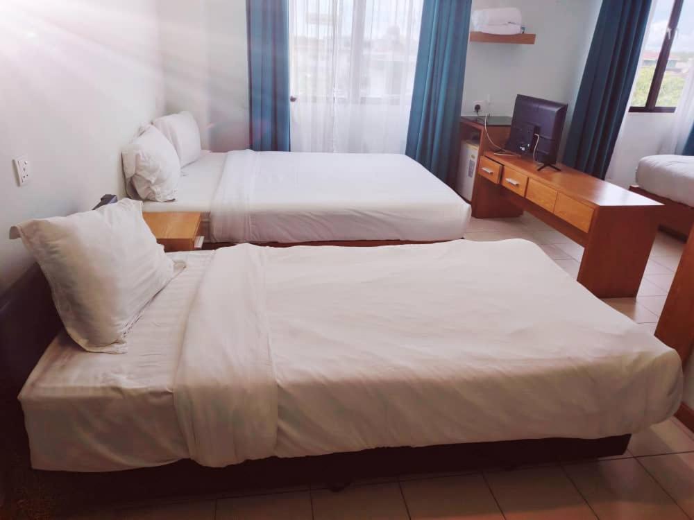 Fratini'S Hotel Labuan Buitenkant foto