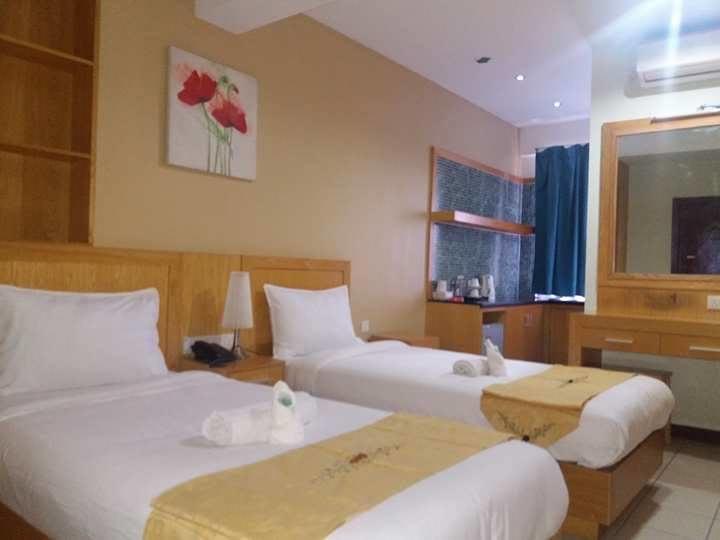 Fratini'S Hotel Labuan Buitenkant foto