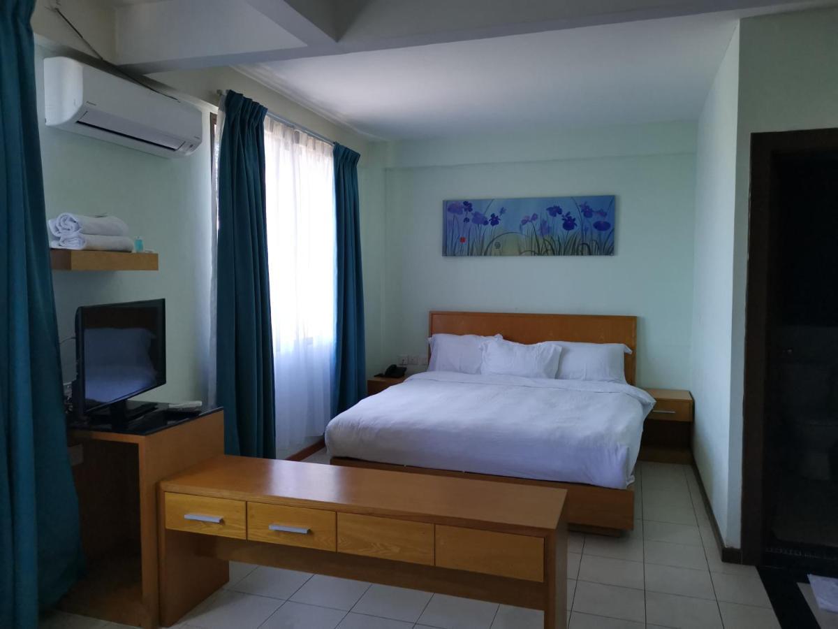 Fratini'S Hotel Labuan Buitenkant foto